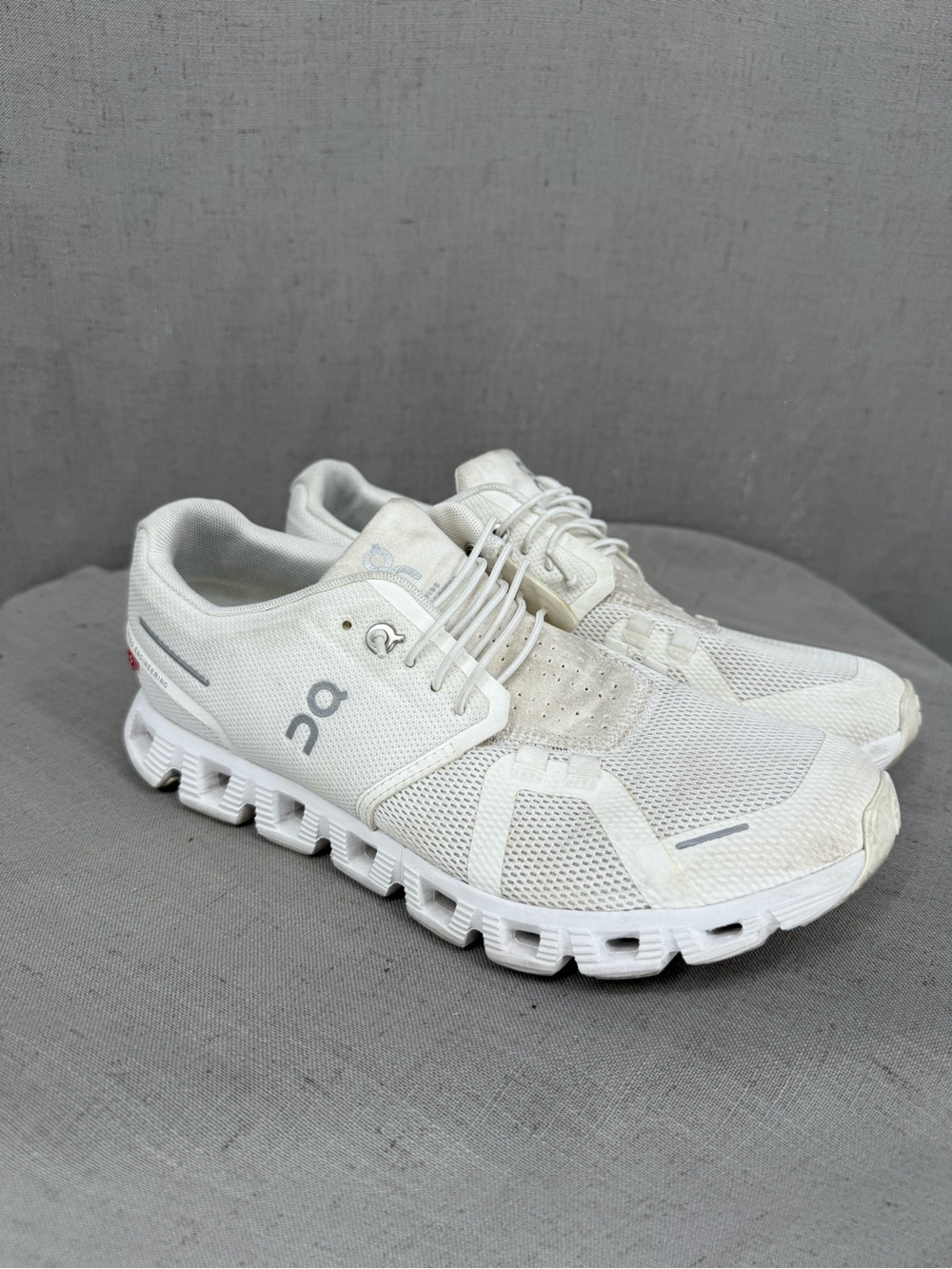 On Running Cloud 6 Womens All White Running Athletic Casual Sz 8.5